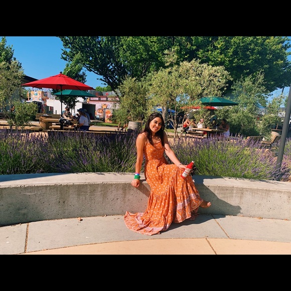 Meet your Posher, Emily - Picture 4 of 8